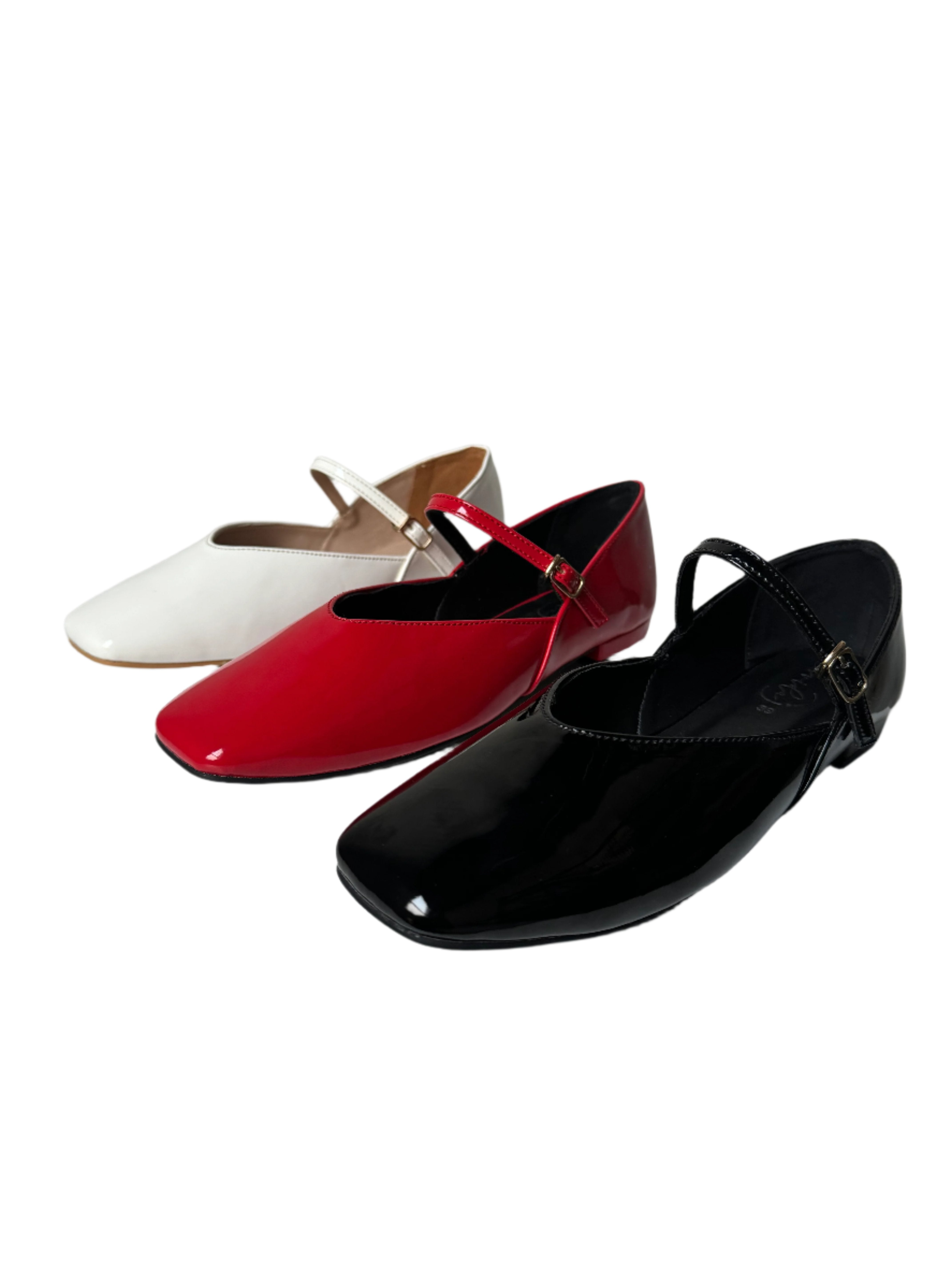 BALLET FLATS- IVORY - ZEVIDA.PK
