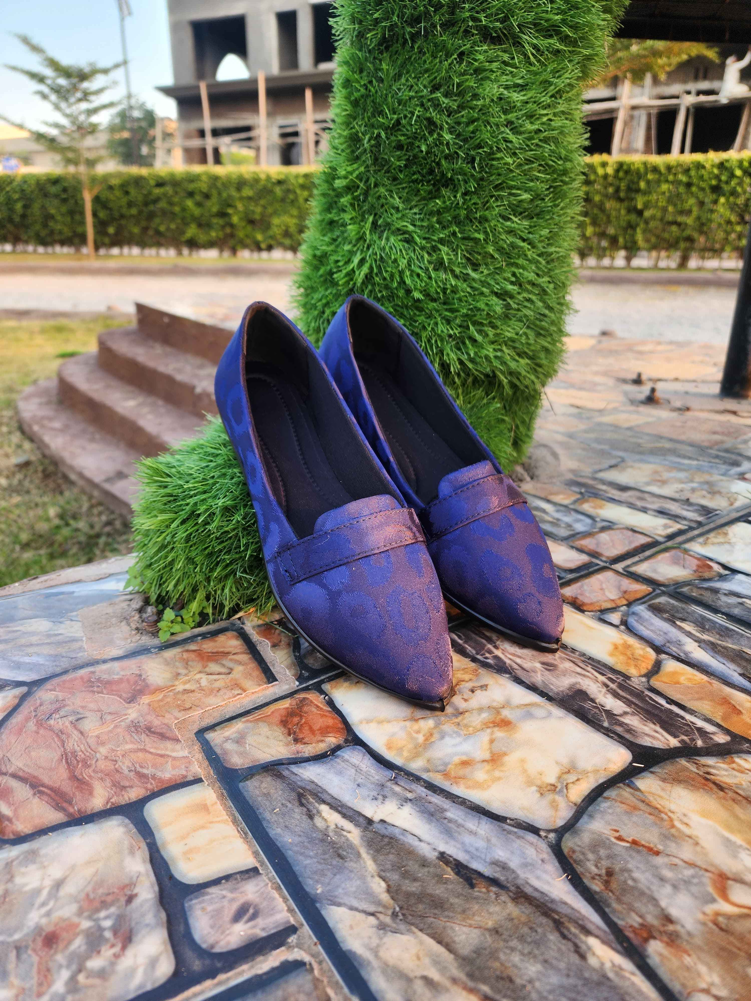 Lotus - Blue Flat Pumps